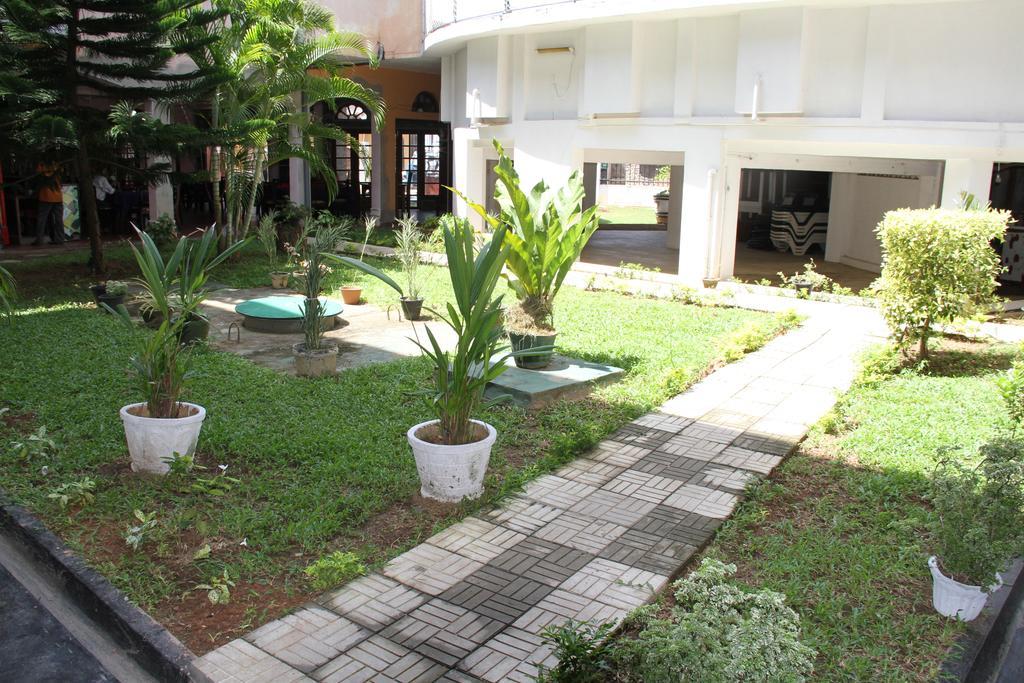 Hotel Neptune Bay Unawatuna Beach Buitenkant foto