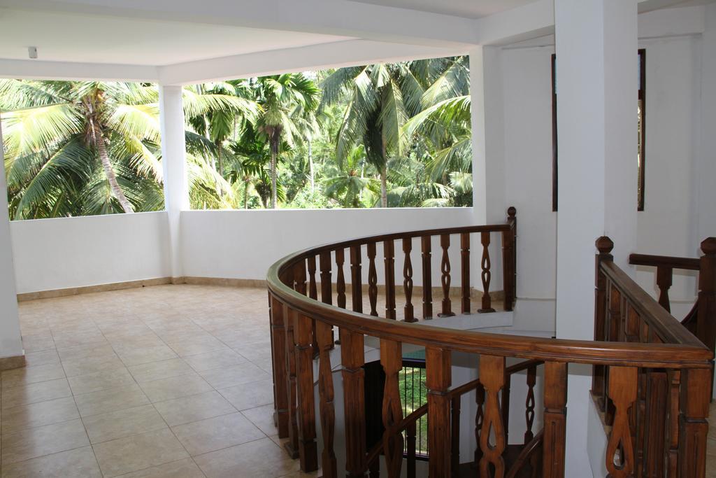 Hotel Neptune Bay Unawatuna Beach Buitenkant foto