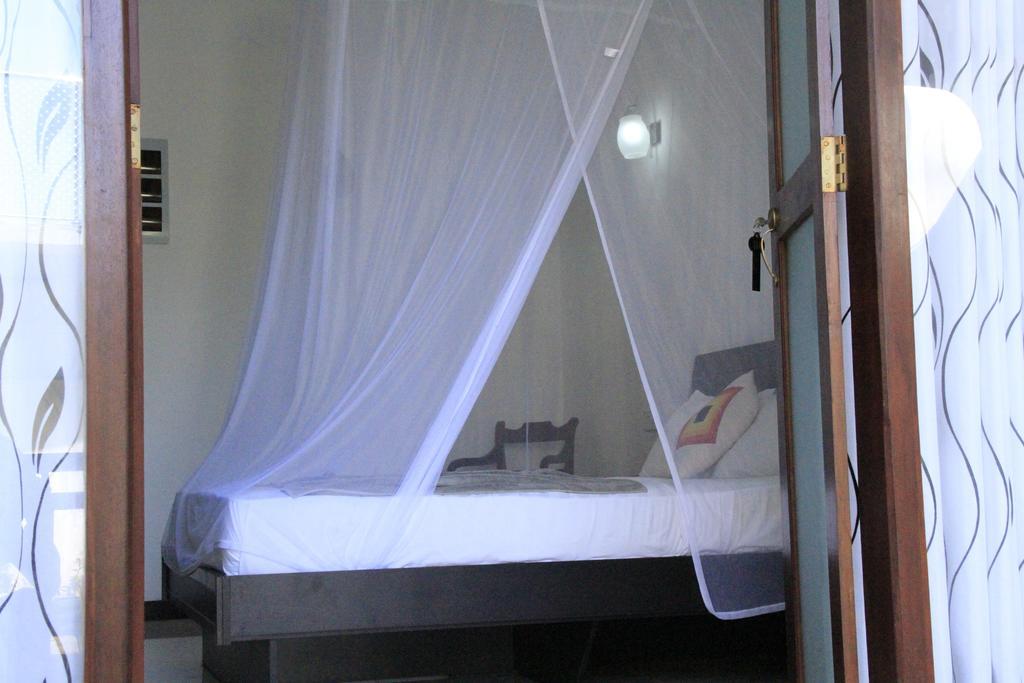 Hotel Neptune Bay Unawatuna Beach Kamer foto