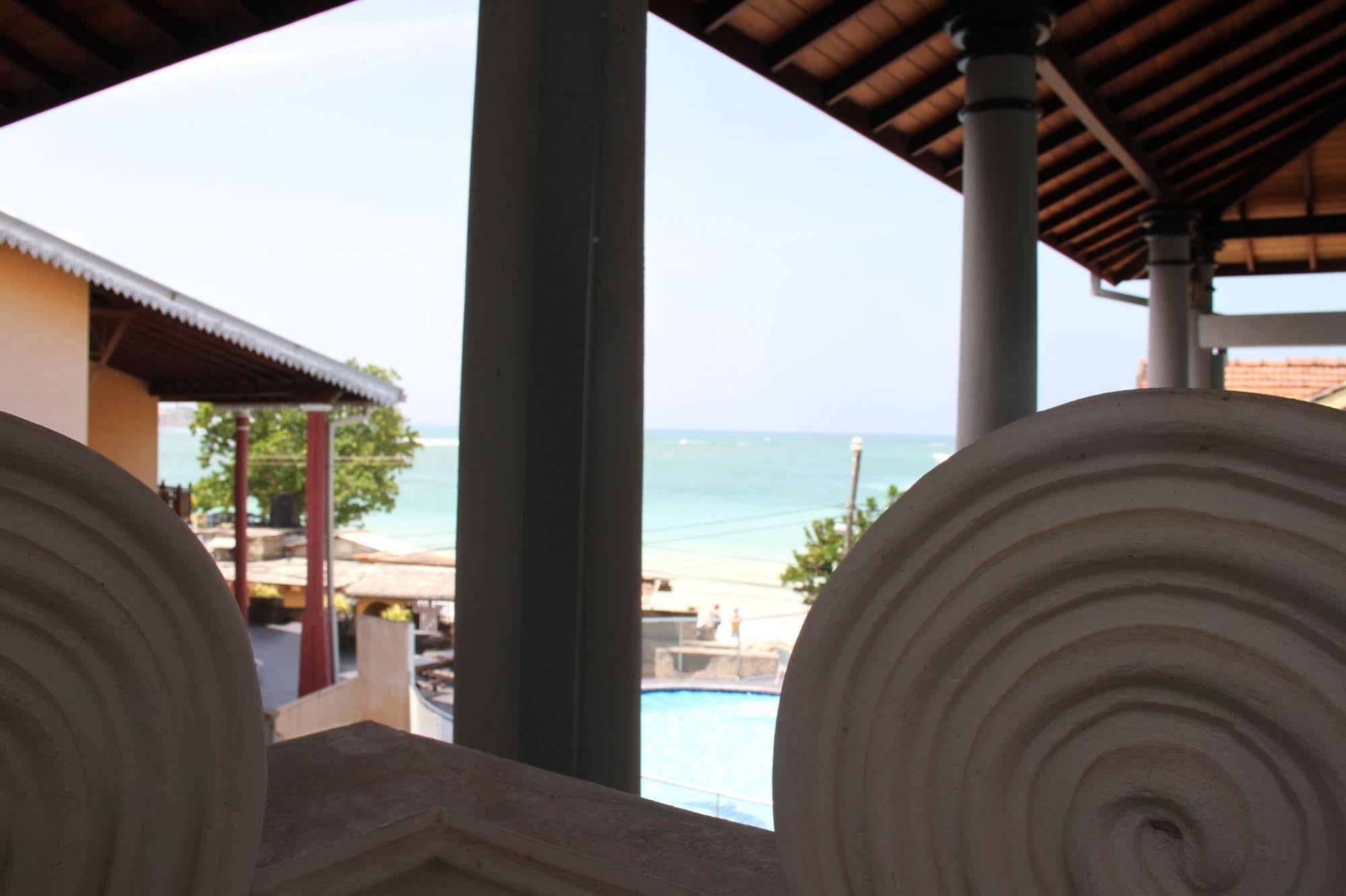 Hotel Neptune Bay Unawatuna Beach Buitenkant foto