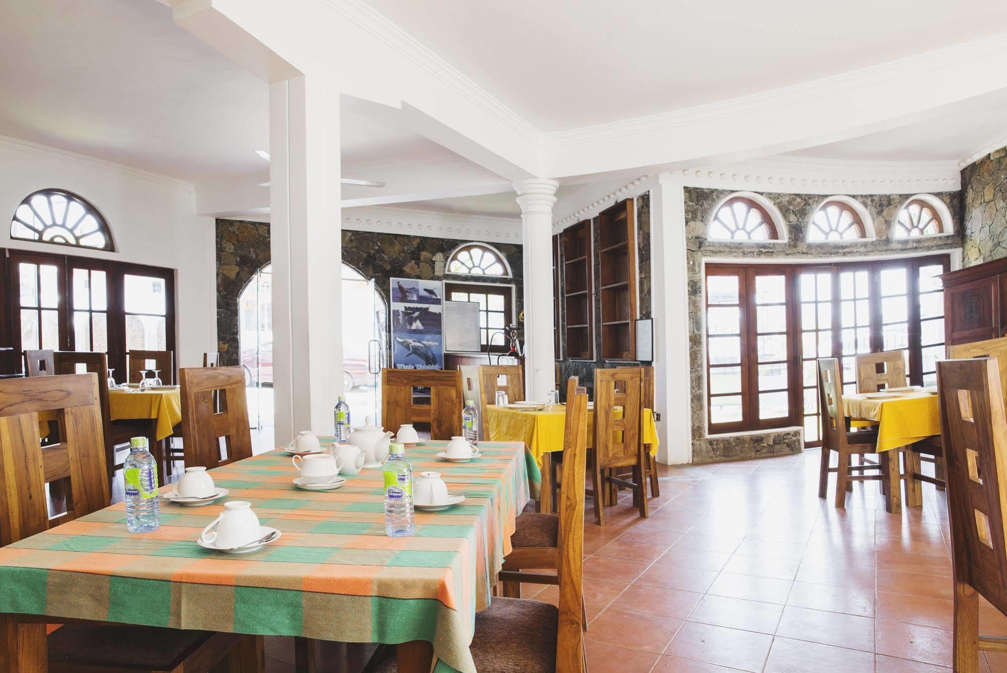 Hotel Neptune Bay Unawatuna Beach Buitenkant foto
